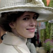 Une promesse: la protagonista del film Rebecca Hall in una scena