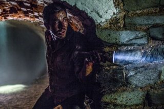 Wolf Creek 2 - La preda sei tu: Ryan Corr in una scena dell'horror