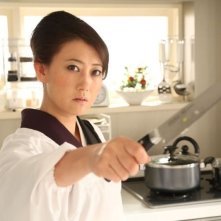 Why Don't You Play in Hell?: Tomochika in una scena d'azione del film