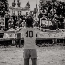 L'arbitro: Jacopo Cullin (di spalle) in una scena del film nei panni di Matzutzi