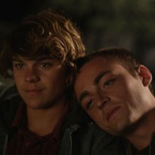 La belle vie: Jules Pelissier in una tenera scena con Zacharie Chasseriaud