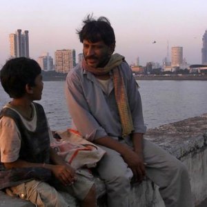 Siddhart: il protagonista Rajesh Tailang in una tenera scena del film