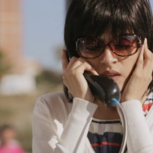 Traitors: Chaimae Ben Acha in una scena del film nei panni di Malika