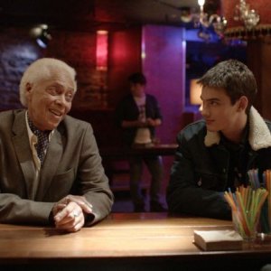 Gerontophilia: Walter Borden insieme con Pier Gabriel Lajoie in una scena del film