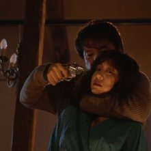 Moebius: Cho Jae-hyun in una drammatica scena minaccia Lee Eun-woo