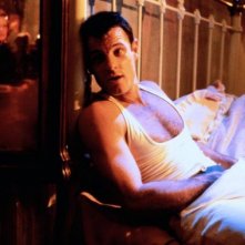 Brad Davis e Jeanne Moreau in Querelle di R.W. Fassbinder