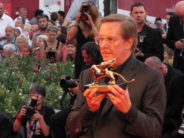 Venezia 2013 - William Friedkin sul red carpet con il Leone d'Oro