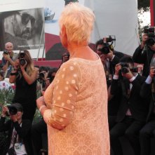 Mostra Di Venezia 2013 Judi Dench Presenta Philomena Sul Tappeto Rosso Del Palazzo Del Cinema 284265