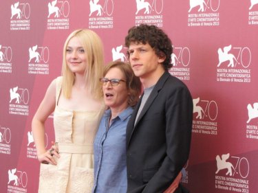 Night Moves a Venezia 2013: la regista Kelly Reichardt tra Dakota Fanning e Jesse Eisenberg