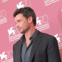 Tom Welling Presenta Parkland A Venezia 2013 Eccolo Durante Il Photocall 284340