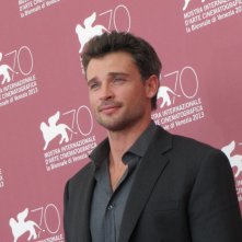 Tom Welling Presenta Parkland Alla Mostra Di Venezia 2013 Eccolo Durante Il Photocall 284341
