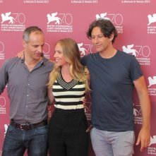 Scarlett Johansson Presenta Under The Skin A Venezia 2013 Con Jonathan Glazer E James Wilson 284494