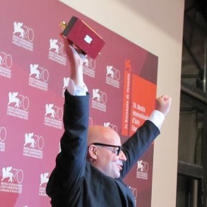 Gianfranco Rosi vince ill Leone d'Oro per Sacro GRA a Venezia 2013