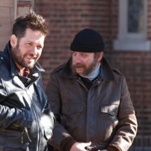 All Is Bright: Paul Rudd e Paul Giamatti nella prima immagine del film