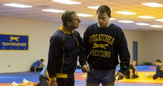 Foxcatcher: Steve Carell e Channing Tatum in una scena del film