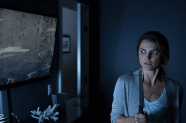 Dark Skies - Oscure presenze: Keri Russell in una scena del film horror