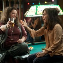 Corpi da reato: Sandra Bullock e Melissa McCarthy in una scena del film