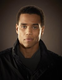 Almost Human: Michael Ealy in una foto promozionale della serie