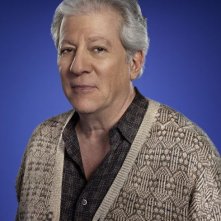 Dads: Peter Riegert in una foto pronozionale della serie