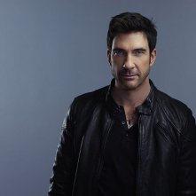 Hostages: Dylan McDermott in una foto promozionale della serie