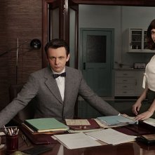 Masters of Sex: Lizzy Caplan e Michael Sheen in una foto promozionale della serie