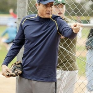 Back in the Game: Benjamin Koldyke in una scena della serie