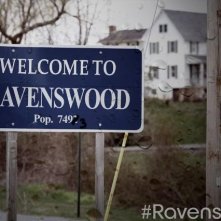 Ravenswood: una delle prime immagini promozionali dello spinoff di Pretty Little Liars