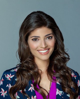 The Crazy Ones: Amanda Setton in una foto promozionale della serie