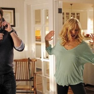 Trophy Wife: Bradley Whitford in una scena della serie