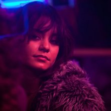 Vanessa Hudgens in una scena de Il cacciatore di donne