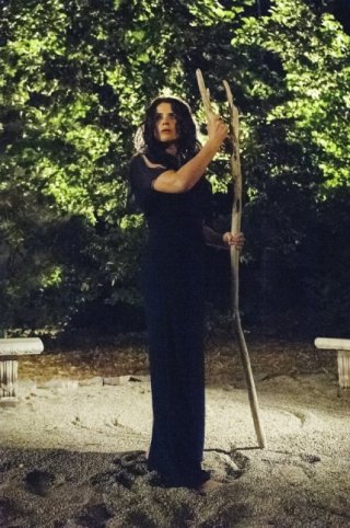 Witches of East End: Julia Ormond in una scena