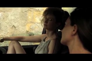 Trailer - Via Castellana Bandiera