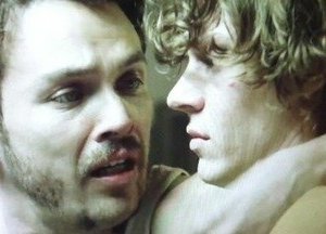 Evan Peters in una scena di Truck Stop