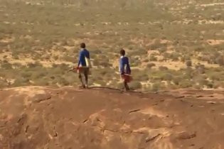 Video-recensione Vado a scuola