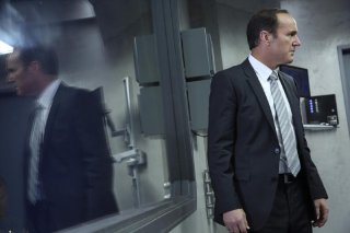 Agents of S.H.I.E.L.D.: Clark Gregg in una scena dell'episodio The Asset