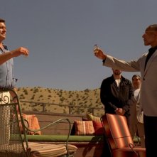 Breaking Bad: Steven Bauer e Giancarlo Esposito nell'episodio Alla salute! della quarta stagione