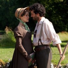 Austenland: Keri Russell è Jane Hayes e Bret McKenzie è Martin