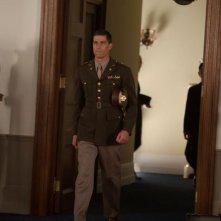 Emperor: il protagonista Matthew Fox in una scena tratta dal film