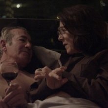 Gloria: la bravissima Paulina García con Sergio Hernández in una scena del film