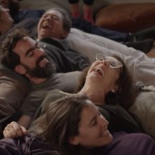 Gloria: la protagonista Paulina García in una scena di gruppo del film