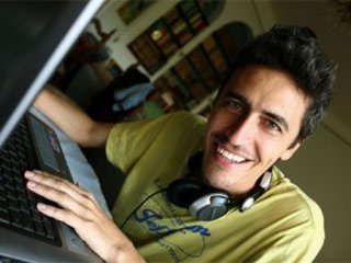 Pierfrancesco 'Pif' Diliberto è il conduttore de Il testimone, docu-show su MTV