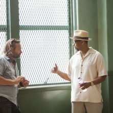 Cani sciolti: Denzel Washington col regista Baltasar Kormákur sul set