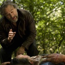 Cose nostre - Malavita: Robert De Niro in azione in una scena tratta dal film