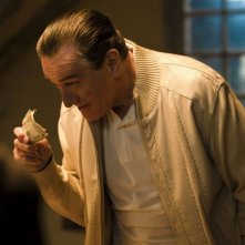 Cose nostre - Malavita: Robert De Niro in un'immagine del film