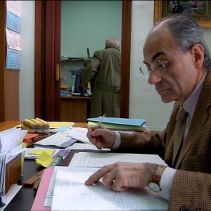 L'amministratore: una scena del documentario di Vincenzo Marra