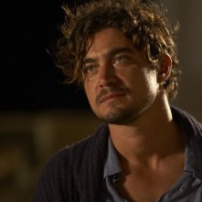 Una piccola impresa meridionale: Riccardo Scamarcio in un bel primo piano tratto dal film