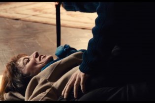 Trailer Italiano - Un castello in Italia