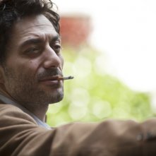 Un castello in Italia: Filippo Timi nei panni di Ludovic in una scena