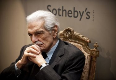 Un castello in Italia: Omar Sharif in una scena