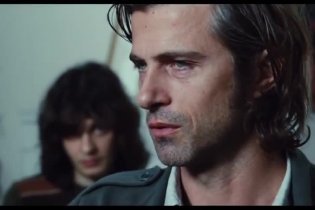 Clip 'L'equilibrio precario' - Anni felici